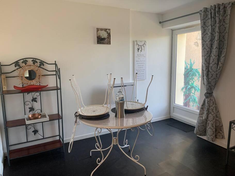 Apartamento Studio Cosy Avec Terrasse. Boyer Exterior foto